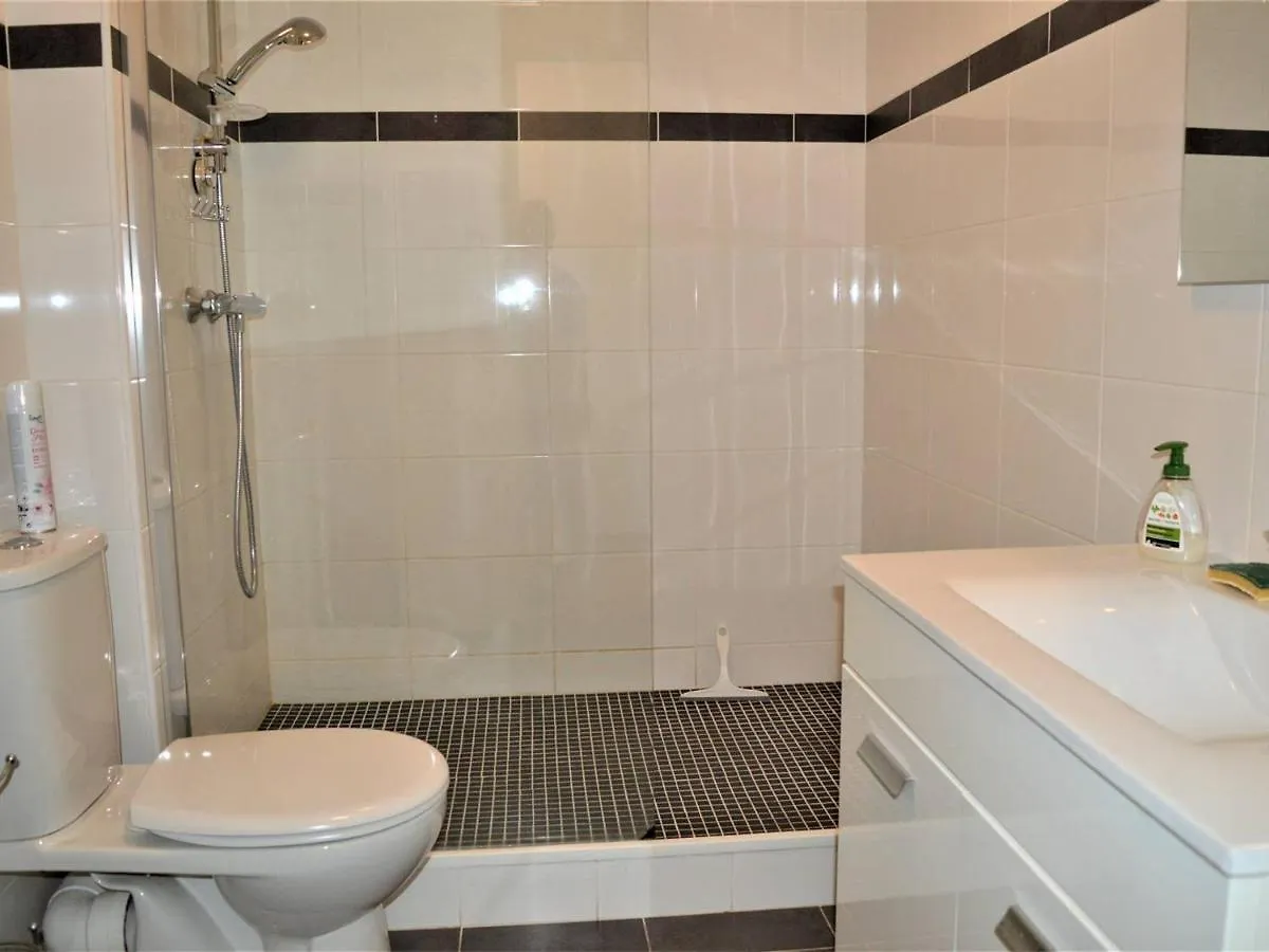 Appartement Climatise 2P Avec Parking, Proche Plage Et Commerces A Cavalaire - Fr-1-226B-99 Апартаменты Кавалер-сюр-Мер