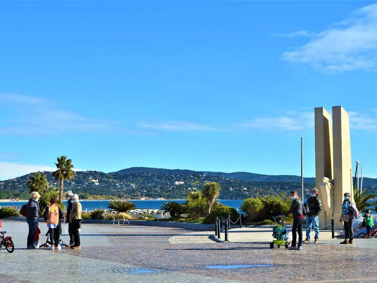 Appartement Climatise 2P Avec Parking, Proche Plage Et Commerces A Cavalaire - Fr-1-226B-99 Апартаменты Кавалер-сюр-Мер